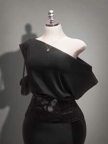 SHEIN ICON 大码女式蕾丝拼接斜肩上衣 - 黑色 - 查看 10