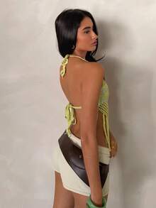 SHEIN Glamour 跨境春夏新品：纯色手工钩编针织上衣，流苏下摆装饰，亮片点缀，颈带设计，波西米亚风，优雅度假主题派对女装 - 綠色 - 查看 4