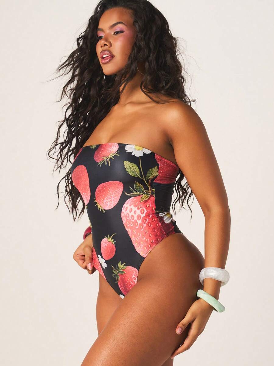 MISSGUIDED Women's Strawberry Print Strapless One Piece Swimsuit With White Floral Accents High Cut Summer Beach Vacation Poolside Retro Tropical Swimming - Multicolor - View 1