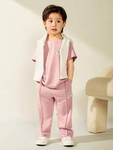 SHEIN 男童休闲百搭短袖上衣和裤子两件套，适合外出、上学、日常聚会、春夏穿着。 - 藕粉色 - 查看 7