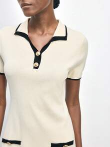 Maija Vestido de punto ajustado con cuello en V de contraste negro y blanco, estilo urbano - Blanco y Negro - Ver 6