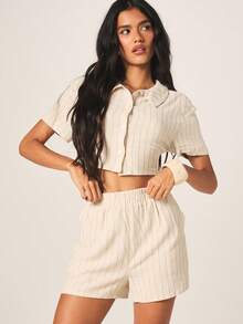MISSGUIDED Beige, kritstrecksrandig, kort skjorta med knappar framtill och shorts med hög midja i två delar – sommarset med koordinatsystem - Beige - Visa 5