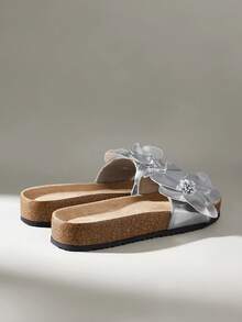 女士时尚厚底拖鞋，适合春夏季节、假期、春假、复活节、圣诞节等各种场合穿着。 - 銀色 - 查看 4