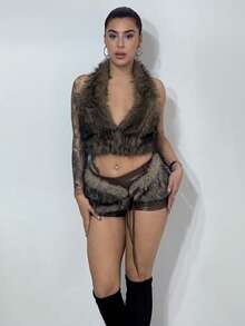 Bearsaez 女士简约低腰 PU 皮革和毛绒拼接短裤，休闲度假 - 棕色 - 查看 5