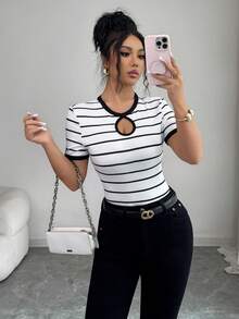 Elenzga 女士经典黑白条纹印花领口精致镂空袖撞色滚边修身针织上衣 - 黑與白 - 查看 6