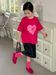 DAZY Kleine Mädchen Rundhals Einfarbiges Casual T-Shirt mit Herz Grafik Kurzarm für den Sommer - Heißes Pink - Übersicht 2