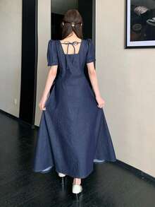 FRIFUL 女士休闲花瓣袖交叉系带腰部牛仔连衣裙，春夏款 - 藍色 - 查看 4