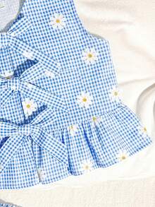 SHEIN Bộ đồ bé gái kiểu dáng giản dị, in hình dâu tây, thắt nơ, viền bèo nhún, gồm áo không tay và quần short, thoải mái và tối giản. - Màu xanh lam - Xem 3