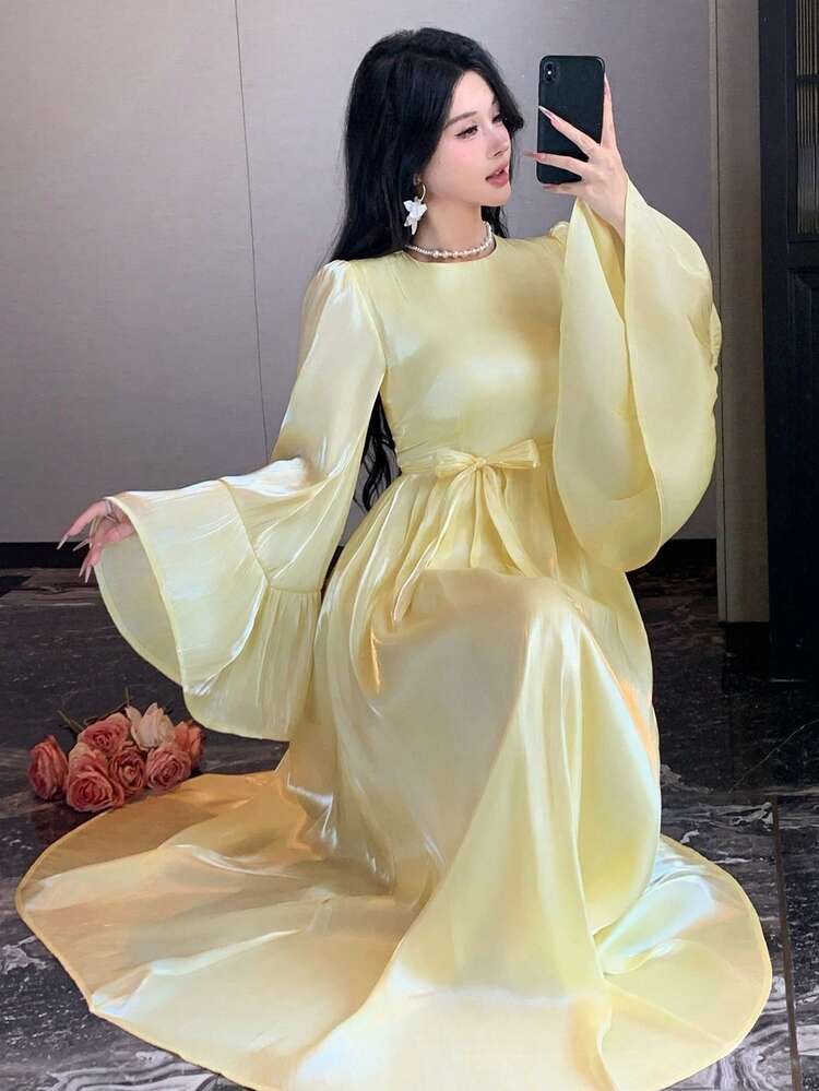 Women's Solid Color Waist Belt Elegant Round Neck Long Sleeve Dress Sundress