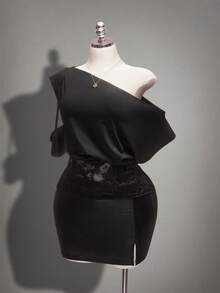 SHEIN ICON 大码女式蕾丝拼接斜肩上衣 - 黑色 - 查看 3