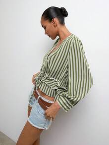 Maija 女士V领长袖条纹荷叶边系带露脐时尚上衣，女士休闲穿搭，最新款上衣，女士上衣和衬衫，女士夏季穿搭，女士流行上衣 - 綠色 - 查看 5