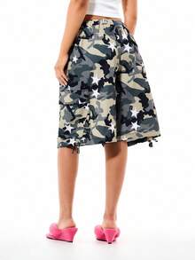SUMWON WOMEN Pantalones cortos de cargo con estampado de camuflaje, patrón de estrellas y bolsillos laterales, cintura con cordón, estilo militar tipo combate, longitud bermuda, casuales de verano para mujer - Multicolor - Ver 2