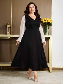Modelyn Plus Size Women V-Neck Color Block Casual Daily Date Wear Dress - Black and White - View 4