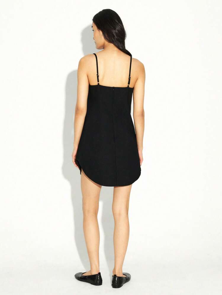 Sukienka mini KSTM bez rękawów w kolorze czarnym, dopasowana, z zaokrąglonym dołem, na ramiączkach spaghetti, na imprezę, wieczór, do klubu, na letnią randkę