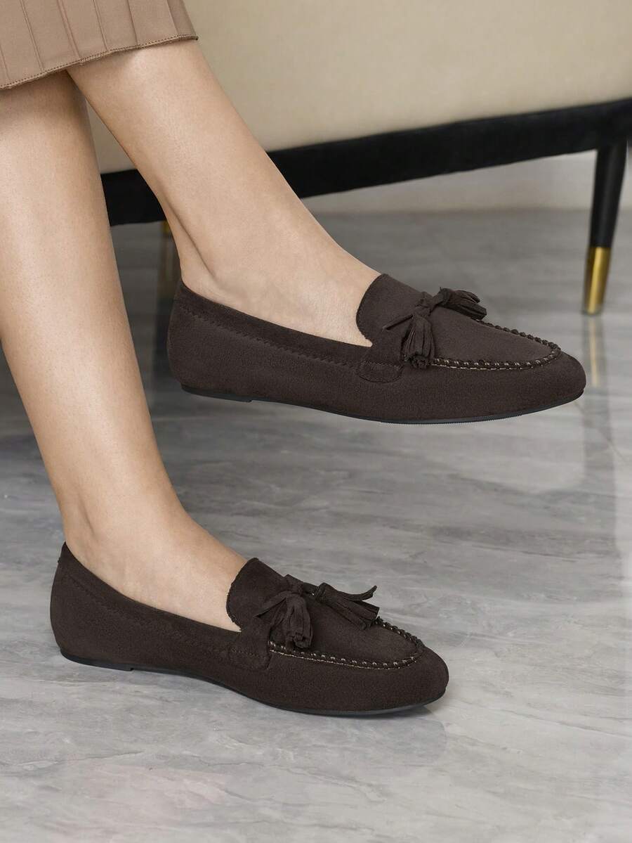 Sleekvia Giày lười nữ mũi tròn đế bằng da lộn màu đen thêu tua rua, giày slip-on thời trang thường ngày, đi làm và đi chơi, thích hợp cho dịp Giáng sinh. - màu nâu - Xem 1