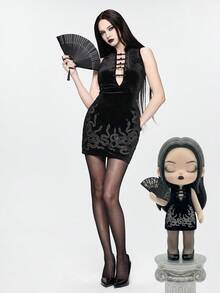 ROMWE Avant Spring/SummerblackWomen's Dark Chinese Style Snake Skin Embroidery Sleeveless Deep V-Neck Metal Button Velvet Bodycon Cheongsam Dress - Black - View 9