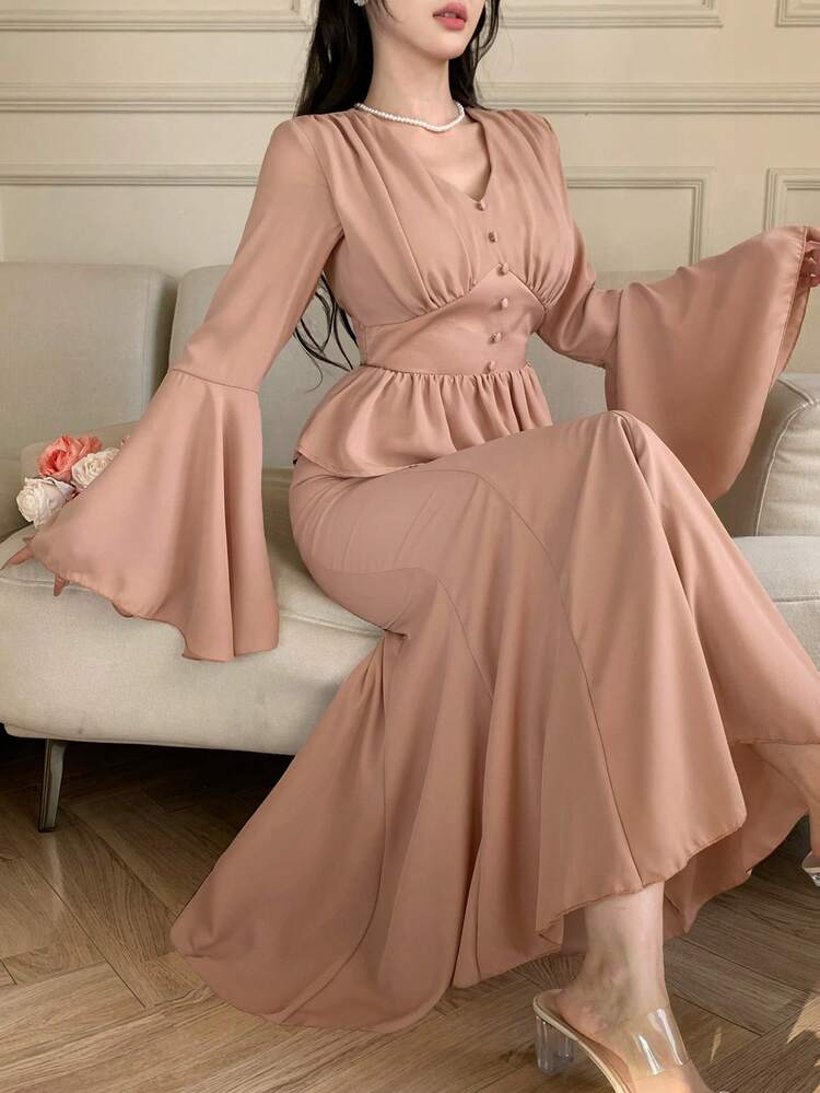 Women's Solid Color V-Neck Ruffle Flare Sleeve Top And Fish Tail Hem Skirt Elegant 2-Piece Set For Party