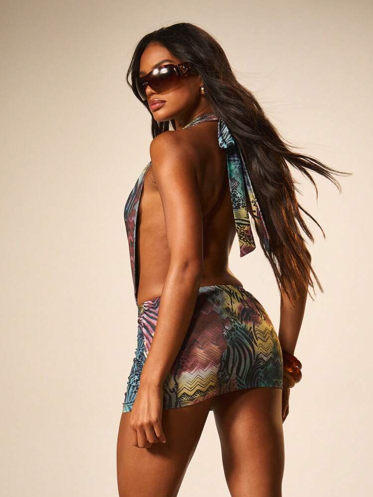 MISSGUIDED Tropical Print Deep Plunge Halter Neck Mini Dress With Ruched Waist Detail And Belt For Summer Vacation
