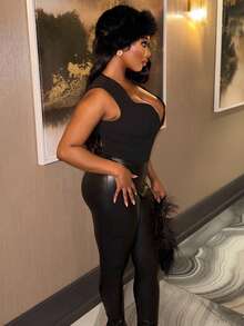 Chea Andrea 缺口領素色無袖連體衣 - 黑色 - 查看 3