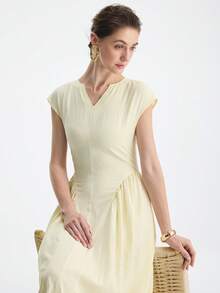 Aalyst Vestido midi elegante con cuello en V y cintura fruncida, adecuado para citas y fiestas - Albaricoque - Ver 2