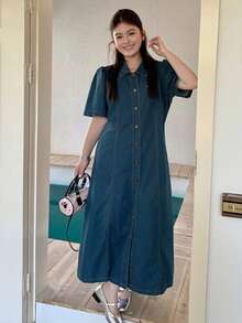 Dazy Plus 蝴蝶字母刺绣图案休闲复古水洗牛仔连衣裙，收腰翻领短袖长款牛仔连衣裙，春夏款 - 中等水洗藍 - 查看 4