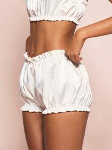 MISSGUIDED 白色荷叶边超短灯笼裤，腰部收褶设计，贴身内衣，女性性感睡裤 - 白色 - 查看 4