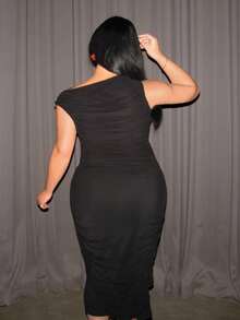 Firerie Plus Size Elegant Vacation High-End Casual Dress, Suitable For Dates, Parties, Office, Formal Events, With Metal Decor, Elastic Mesh, Ruched, One-Shoulder, Slim Fit, Mid-Length For Women, Spring/Summer Black Elegant Dress Curve One Shoulder Dress Curve Curvy Dress Valentine's Day Dress Spring Outfit Women Spring Dress For Women - Black - View 3