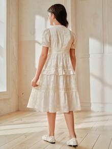 Anewsta 女童V领米色荷叶边蕾丝A字连衣裙，春夏款 - 米色 - 查看 7