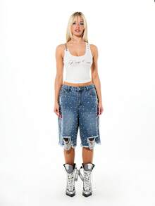 SUMWON WOMEN Quần short Bermuda denim rách gối, đính ngọc trai, kiểu dáng năng động, thích hợp cho phong cách đường phố mùa hè. - Màu xanh lam - Xem 3