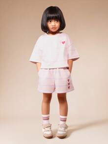 SUMWON Bộ đồ thể thao nhuộm màu tie-dye cho bé gái với khẩu hiệu "Tự yêu bản thân" gồm áo crop top và quần short màu hồng tím, trang phục thường ngày mùa hè. - Hồng - Xem 5