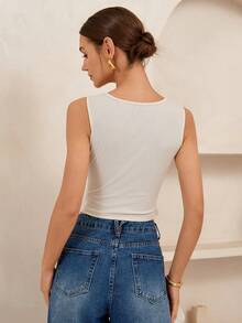 Lymera 新款春夏时尚休闲杏色简约纹理针织V领不对称袖T恤，通勤必备 - 杏色 - 查看 2