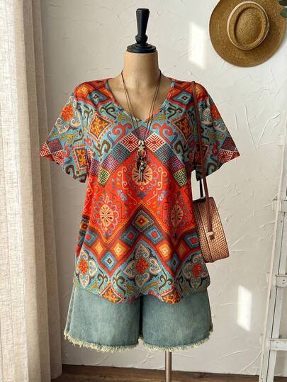 EMERY ROSE Plus Size Loose Casual Colorful Geometric Print V-Neck T-Shirt Summer Tops Summer Outfits Summer Clothes  Spring  Spring Outfit Women Spring Clothes Country Style For Women