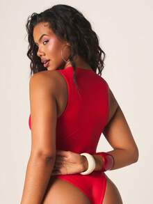 MISSGUIDED Women's Plunge Neckline Zip Front One Piece Swimsuit Red High Cut Leg Summer Beach Vacation Pool Party Swimwear - Red - View 2
