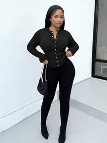 Alexandranx 短款修身前扣纯色长袖简约休闲针织开衫、毛衣、短款女式毛衣、女式毛衣、针织毛衣、冬季女装、秋季女装、FW24 - 黑色 - 查看 3