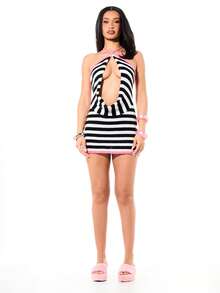 SUMWON WOMEN 女士条纹露背迷你毛衣连衣裙，带钥匙孔镂空和粉色滚边细节 - 彩色 - 查看 3