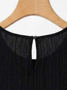 SHEIN Clasi Bộ đồ nữ thanh lịch gồm áo sơ mi xếp ly màu trơn và quần ống rộng in họa tiết cây cỏ, set 2 món mùa hè cho nữ, trang phục mùa hè cho nữ, bộ đồ phối váy và áo mùa hè cho nữ, bộ quần áo nữ. - màu đen - Xem 7