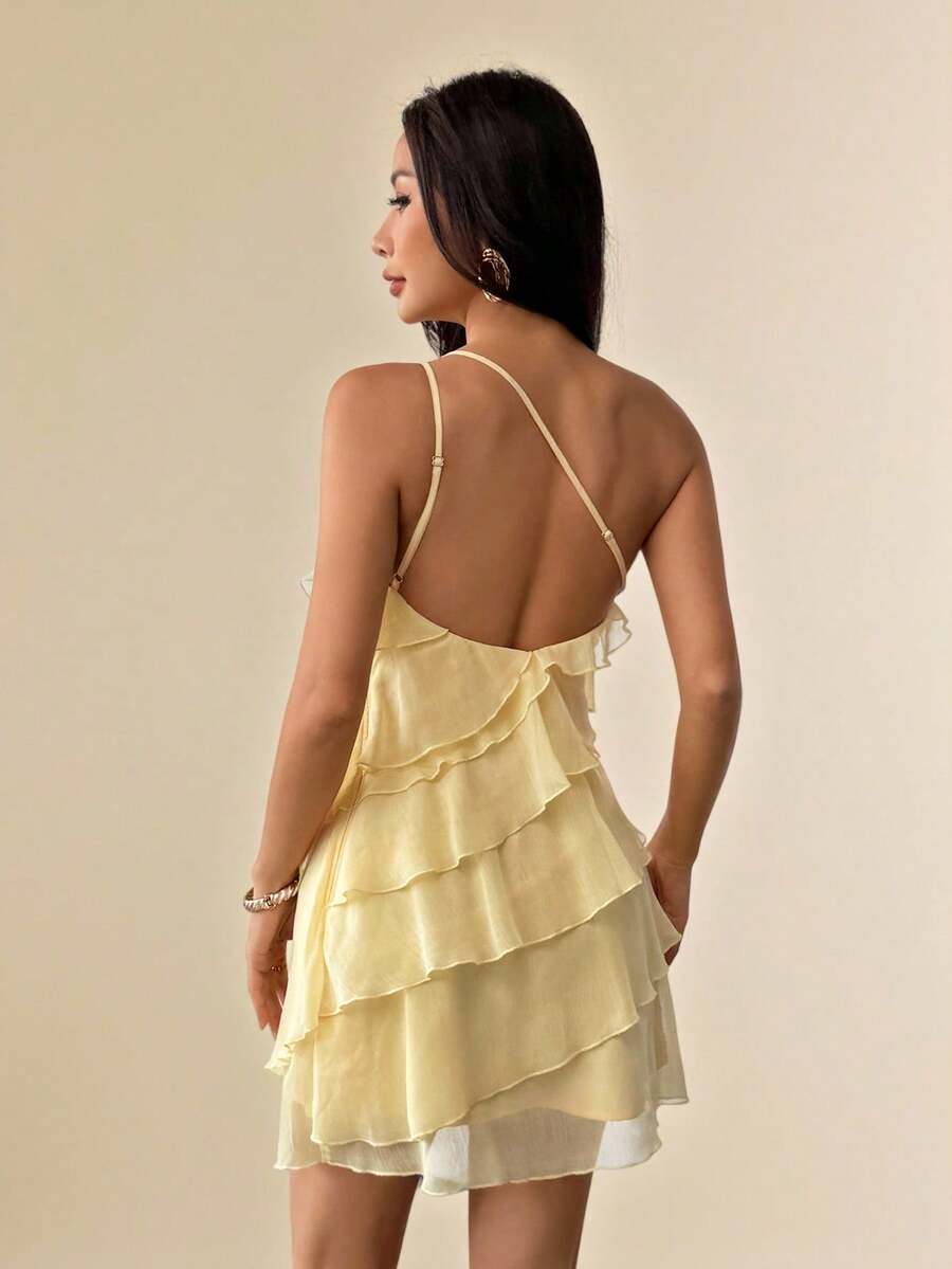 SHEIN PETITE 夏季海滩度假纯色杏色荷叶边迷你连衣裙，适合日常约会、夜间外出、夜店、派对、聚会、鸡尾酒会、泳池派对、返校季服装、校园连衣裙、节日连衣裙、音乐节服装、乡村音乐节服装、演唱会服装、奶油黄、锐舞派对服装、女士夏季连衣裙