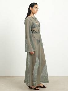 KSTM Vestido largo tipo cubre con mangas largas acampanadas y detalle de lazo en la espalda, de malla de ganchillo y ojales en color verde salvia - Verde - Ver 3