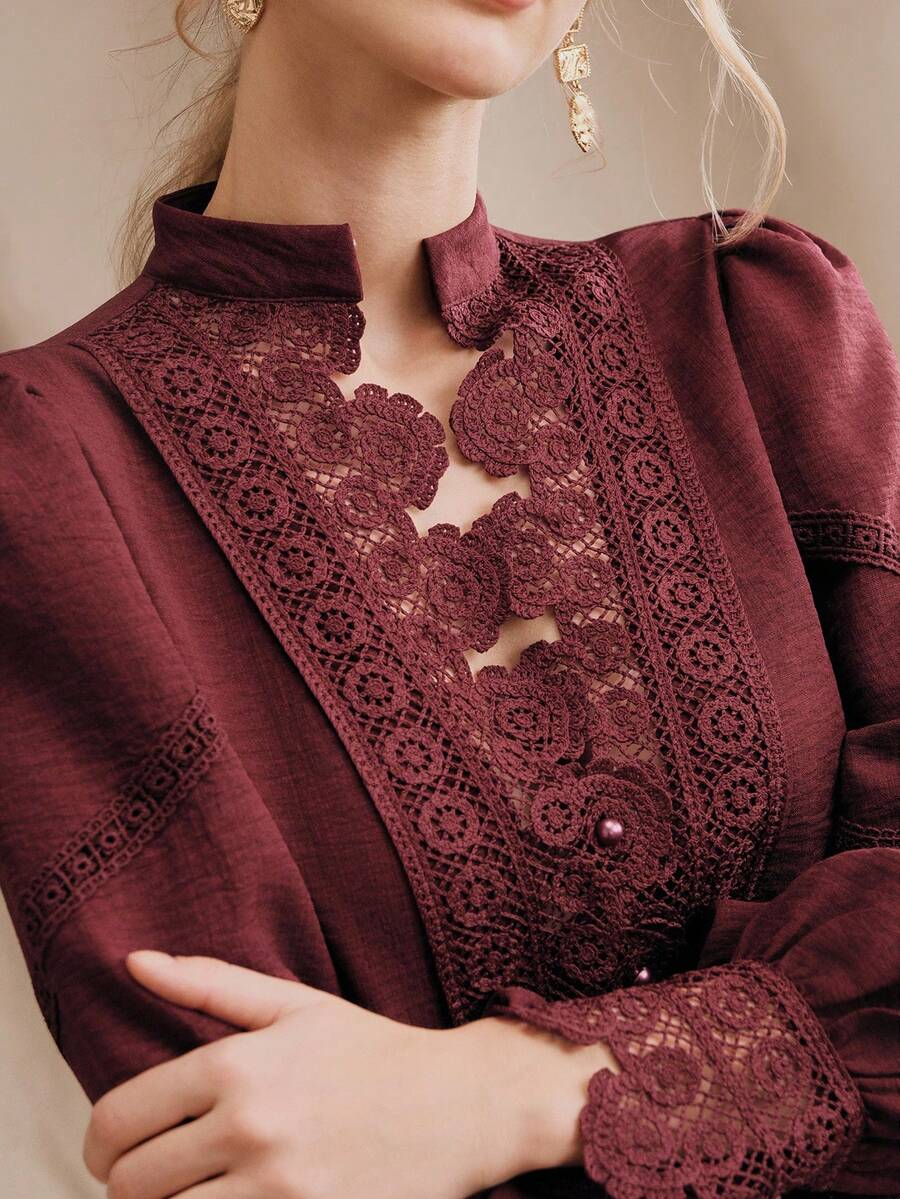 Anewsta 女士春季复古领衬衫，刺绣蕾丝拼接珍珠纽扣袖红色衬衫，适合日常、工作、约会、晚宴等场合 - 鏽棕色 - 查看 1
