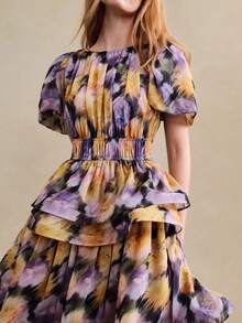 女士雪纺数码印花面料，圆领花瓣袖短袖收腰多层蛋糕设计优雅约会连衣裙 - 紫色 - 查看 5