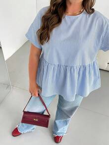 SHEIN Essnce 大码女装春夏时尚休闲宽松舒适清爽日常百搭显瘦蓝色条纹短袖衬衫，女式衬衫，夏季穿搭，简约风格，凸显曲线的可爱服装 - 藍色 - 查看 4