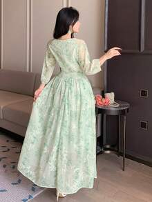 Vivie Lora 绿色女士V领修身中长款印花连衣裙 - 綠色 - 查看 3