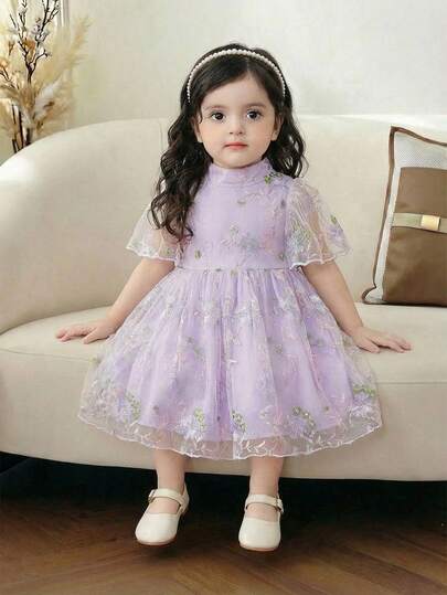 SHEIN Baby Girl Color-Block Pink Bow Decor Chiffon Floral Ruffle Hem Embroidered Mesh Dress Casual Dress,Prom Dress,Summer Clothes,Suitable For Everyday Life, Parties, Birthdays, And Celebrations In Spring And Summer. , Princess Dress Elegant Floral Dress Flower Girl Dress Tea Party Dress Girls Floral Bow Dress, Girls Party Dress Girls Vintage Dress Girls Floral Dress