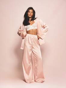 MISSGUIDED Conjunto de pijama de camisa con botones de satén lujoso y pantalones de pierna ancha para fiestas de bodas, regalos de boda, ropa de dormir y ropa de estar en casa - Albaricoque - Ver 4