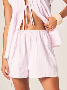MISSGUIDED 女士条纹高腰迷你短裤，正面系带设计，弹性腰带，夏季休闲宽松居家服 - 彩色 - 查看 1