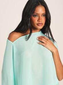 MISSGUIDED Áo choàng poncho nữ màu bạc hà bằng vải chiffon, kiểu trễ vai, phối sequin ở phần chân áo và lớp phủ bất đối xứng mềm mại. - Màu xanh lam - Xem 4