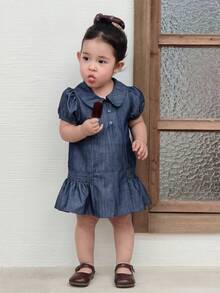 Dazy Kids Áo không tay cổ bẻ bằng vải denim mài cho bé gái kiểu Hàn Quốc - Màu xanh lam - Xem 3