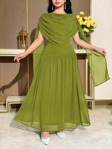 Modelyn Gaun Panjang Sedang Wanita Warna Polos Elegan dengan Lengan Jubah dan Lipatan, Gaun Musim Panas untuk Wanita - Hijau - View 5