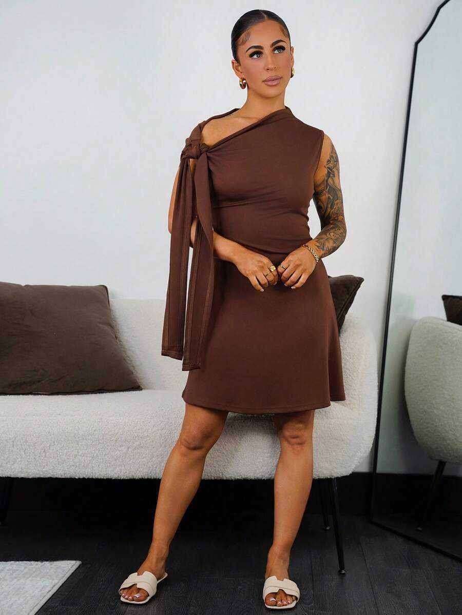SAYEHFBABY 女式不对称系带腰短连衣裙 - 棕色 - 查看 1