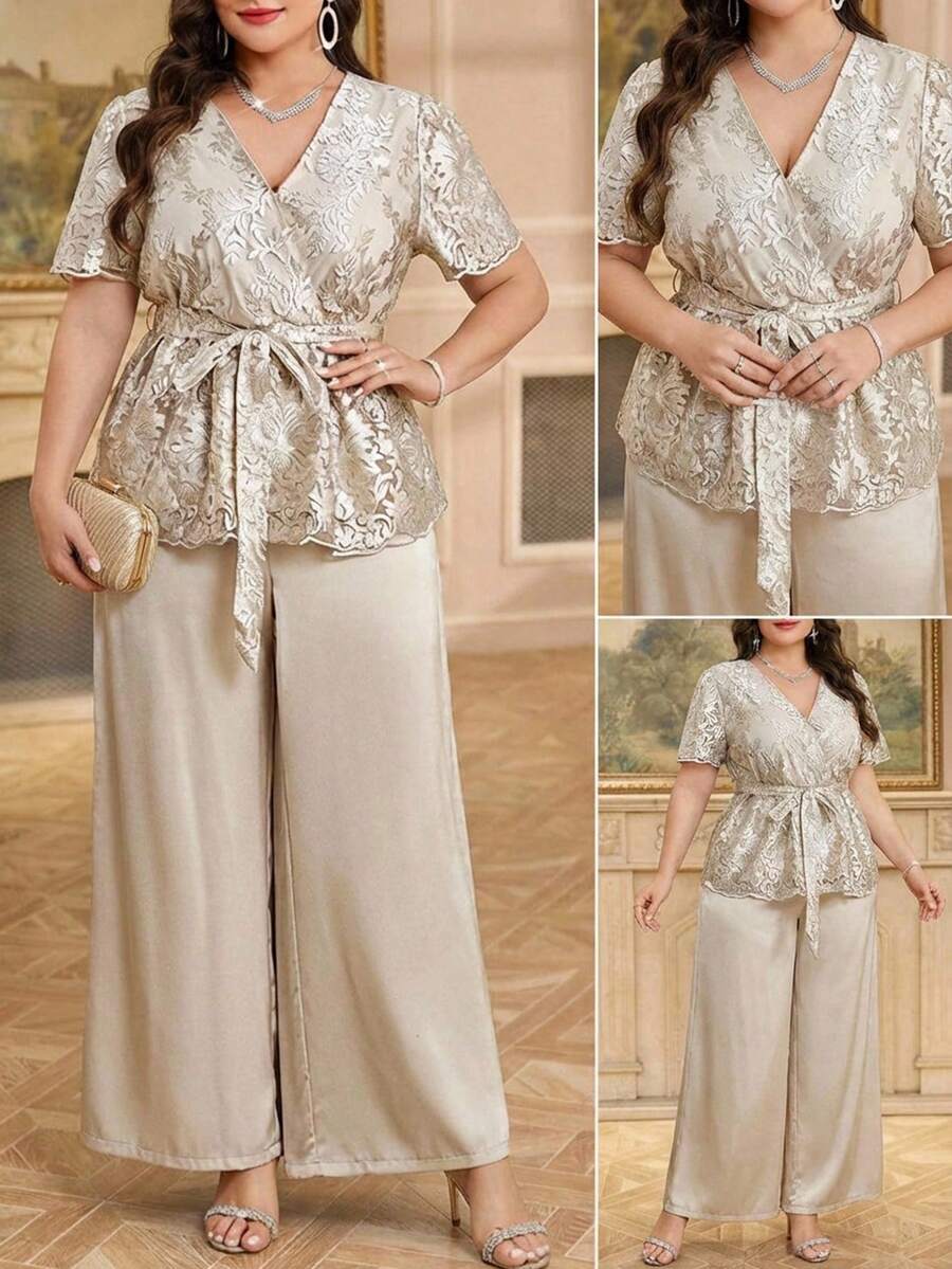 SHEIN Clasi Bộ trang phục công sở thường ngày dành cho nữ cỡ lớn: Áo tay ngắn cổ chữ V, chất liệu jacquard, thiết kế thắt eo, kết hợp với quần ống rộng. - Vàng - Xem 1